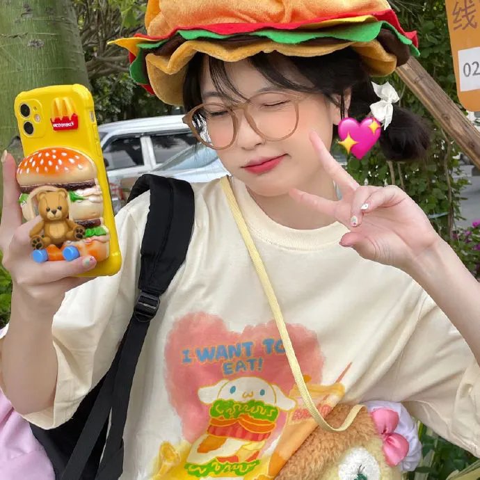 拍三小电影
